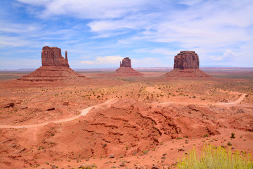 Fototapeta na wymiar Monument Valley - Arizona - Etas-Unis