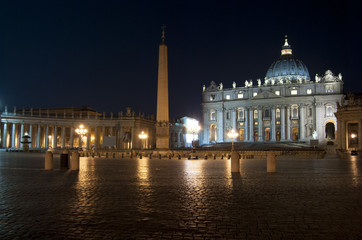 Fototapeta na wymiar vaticano di notte