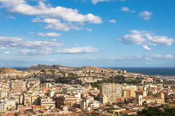 Fototapeta na wymiar Cagliari, panorama di città