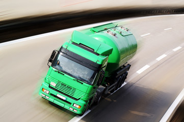 Lastwagen auf der Autobahn