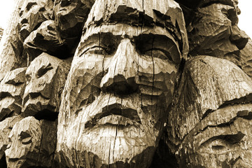 Gesichter Bildhauerei aus Holz