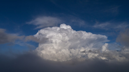 Fototapeta na wymiar Gewitterwolken über dem Teide Nationalpark auf Teneriffa