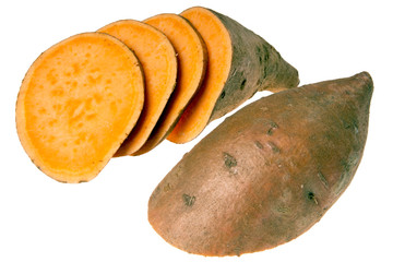 aufgeschnittene Süßkartoffel isoliert