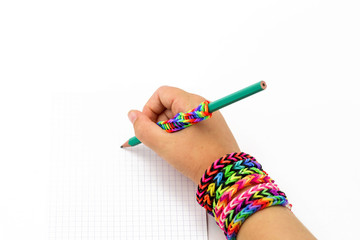 main loom bands feuille à carreaux vierge 2