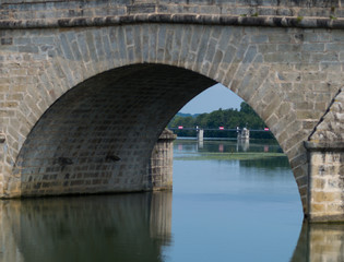 Fototapeta na wymiar Pont de Villeneuve sur Yonne
