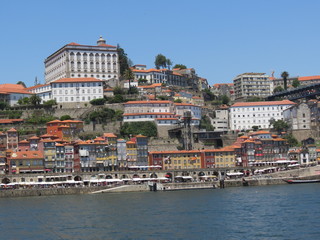Obraz premium Portugal - Porto - Vue sur les quais