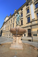 Naklejka premium Wrocław - fontanna - Uniwersytet