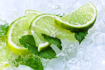 lime slices and peppermint