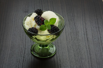Ice cream with blackberry