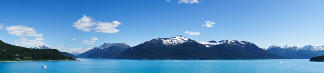 Fototapeta na wymiar Beautiful view of Haines city near Glacier Bay, Alaska, USA