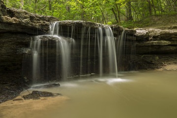 Obraz premium Stone Creek Waterfall