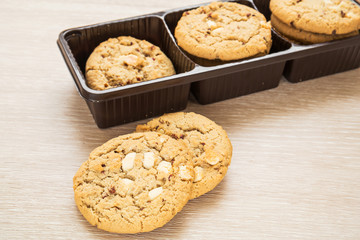 White chocolate chip with raspberry cookie and plastic box