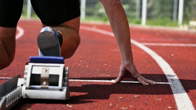 Sprintstart in der Leichtathletik