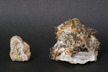 Native gold (Eritrea) and silver (Germany). 4.5 and 6cm high.