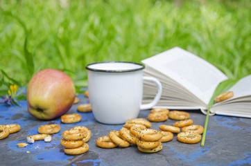 Mini bagels with poppy seeds