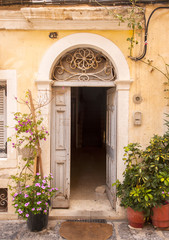 Fototapeta na wymiar traditional doorway,greece