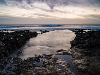 Abenddämmerung an der Küste von La Caleta auf Teneriffa