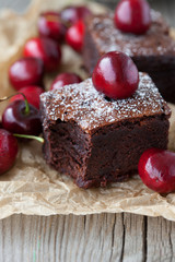 Chocolate brownies with fresh berry