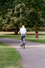 Fototapeta premium Cycling in park