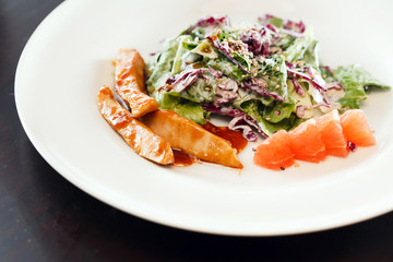 salad with chicken