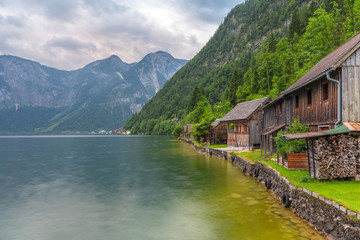 Fototapeta na wymiar Hallstatter Lake in Alps mountains, Austria