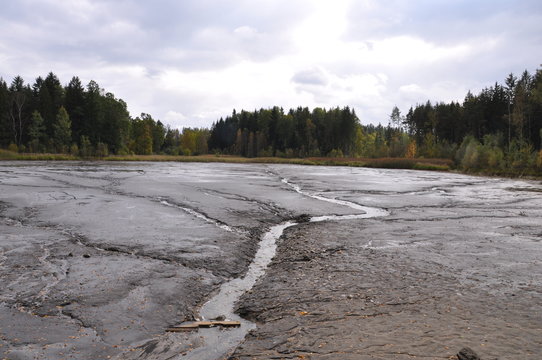 leerer Fischteich