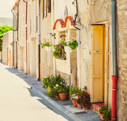 Fototapeta na wymiar Beautiful old town in France, Roussillon
