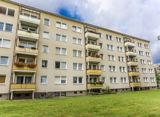Sanierter Plattenbau