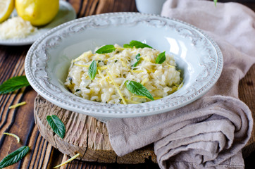 Risotto with lemon and mint