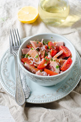 Salad with ham and tomatoes