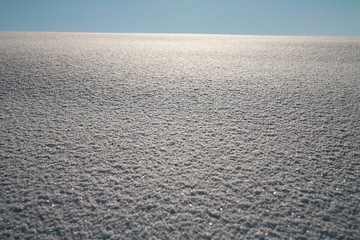 schneedecke glatt im winter