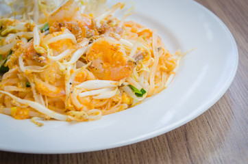 Pad thai