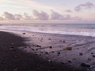 Morgendämmerung am Strand von La Caleta auf Teneriffa