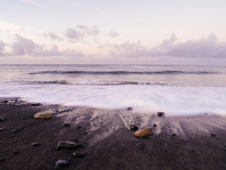 Morgendämmerung am Strand von La Caleta auf Teneriffa
