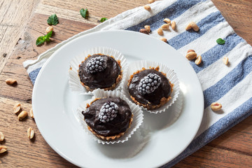 Homemade raw cakes