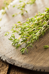 Raw Organic Green Thyme