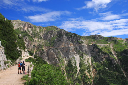 Verso il rifugio Generale Papa
