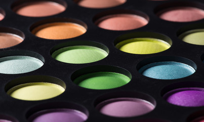 Multicolored eye shadows