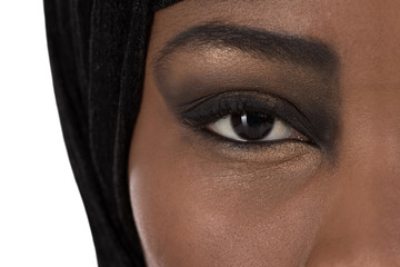 Auge einer muslimischen schwarz afrikanischen Frau