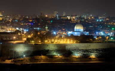 Fototapeta na wymiar Jerusalem bei Nacht