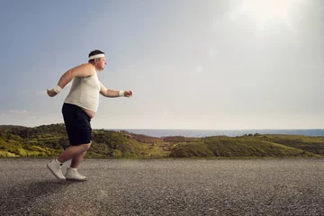 Photo sur Aluminium Jogging Homme en surpoids drôle jogging sur la route