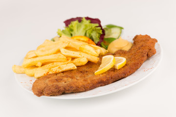 Schnitzel mit Pommes