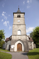 Fototapeta na wymiar old roman church in the village of Sarrogna in the Jura