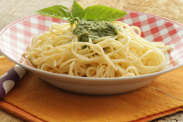 spaghetti au pesto