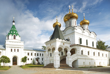 Fototapeta na wymiar The Ipatiev monastery. Kostroma. Russia
