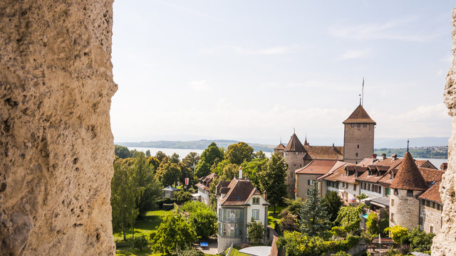 Murten, Altstadt, historische Stadtmauer, Ausblick, Schweiz