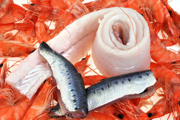 Crevettes, sardines et filet de sabre