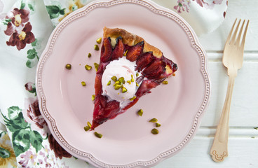 Frischer Zwetschgenkuchen
