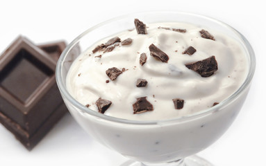 Fototapeta na wymiar Stracciatella yogurt with chocolate shavings