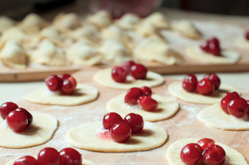 Cooking dumplings with sweet cherries